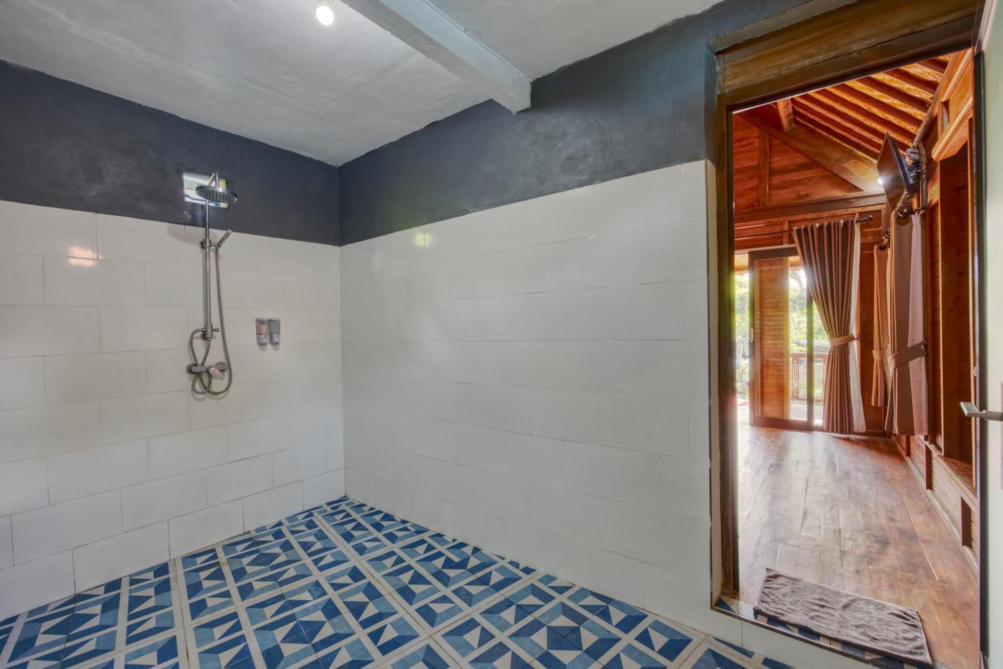 Ss Pangket Bungalow Toyapakeh Room photo